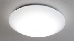 室内を明るく照らす照明器具を標準装備（共通）