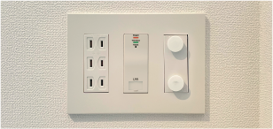 マルチメディアコンセント